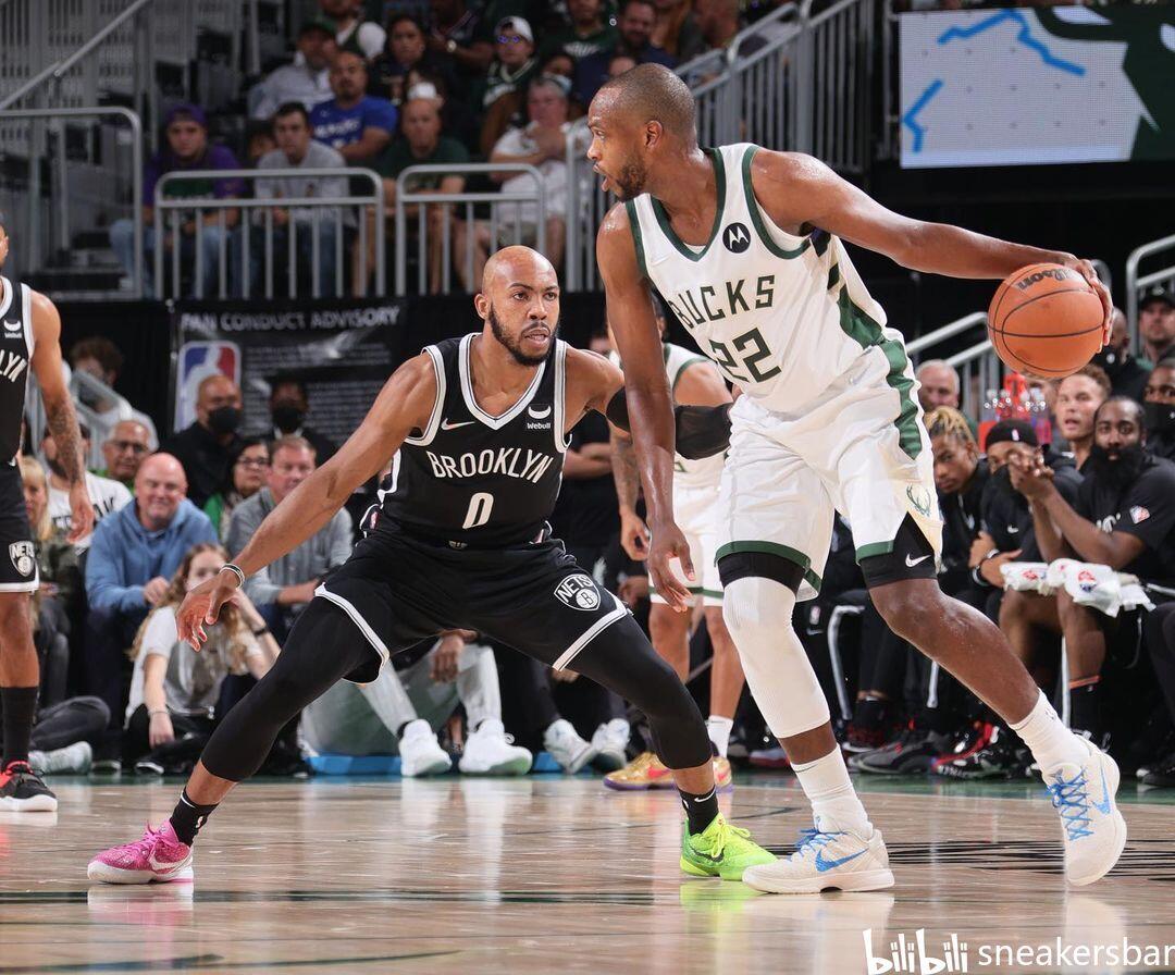 低位策应与 低位策应与